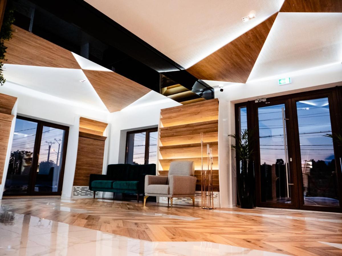 Hotel Goya Boutique Тиргу-Жіу Екстер'єр фото